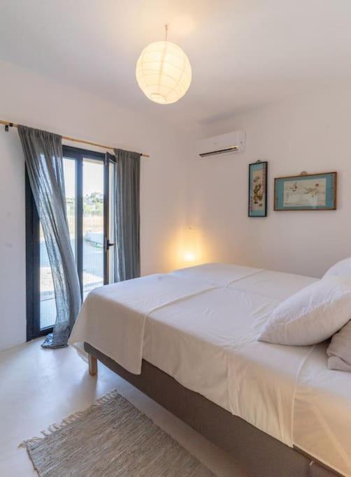 Villa Louloudia Stylish Luxury Villa With Private Pool بيتسيديا المظهر الخارجي الصورة